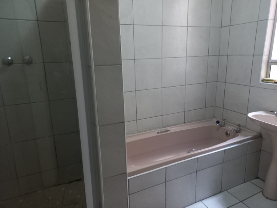 13 Bedroom Property for Sale in Quigney Eastern Cape